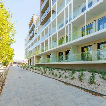 Sloneczny Brzeg Przy Samej Plazy By Perlowa Przystan Rent سيانوزيتي